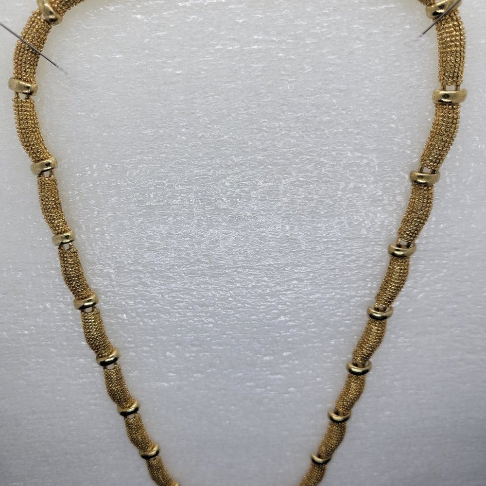 Avon Gold Tone Textured Link Necklace NK_GD0002. - Picture 1 of 1
